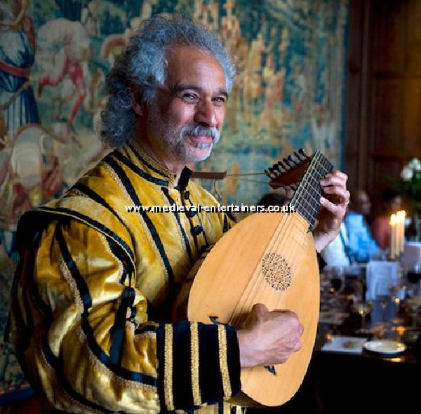 Tudor Minstrel Entertainer